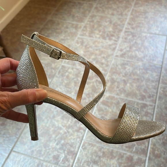 Silver Sparkle Dress Shoes - Picture 2 of 6